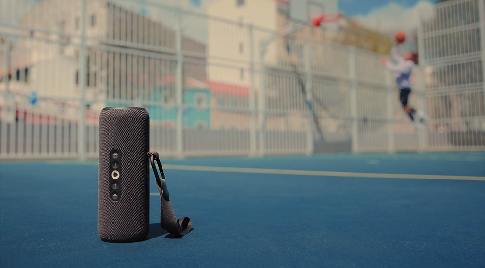 Каковы особенности портативной Станции с Алисой от Яндекс?