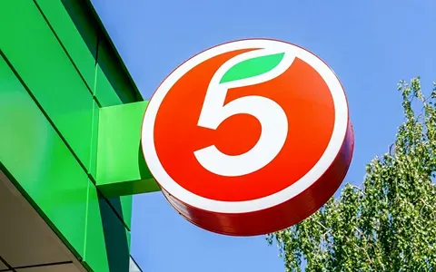 Какую акцию проводит торговая сеть «Пятёрочка» ко дню защиты детей?