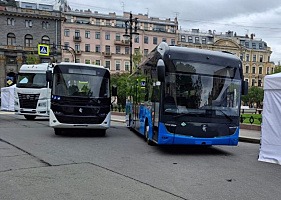 Какой пассажирский транспорт представил Камаз в Санкт-Петербурге на «ТранспортФест»?