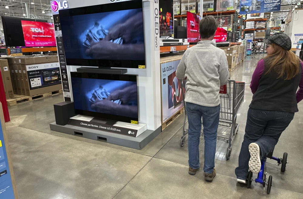 В США зафиксирован рост потребительских настроений впервые за полгода