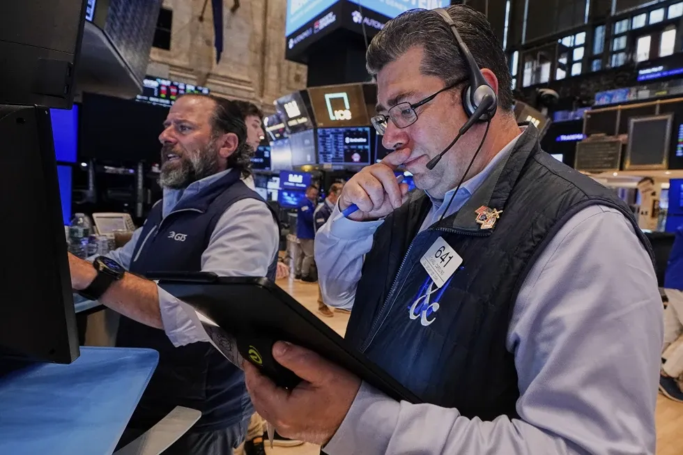 Инвесторы ждут сигналов от ФРС и результатов Nvidia