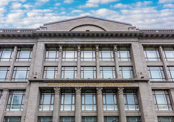 Минфин перечислил НРД средства для выплаты в рублях купонов по евробондам "Россия-2026" и "Россия-2036", а также замещающим выпускам