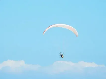 Пэн Юйцзян: экстремальный полёт на параплане на высоту Эвереста и полгода запрета на полёты