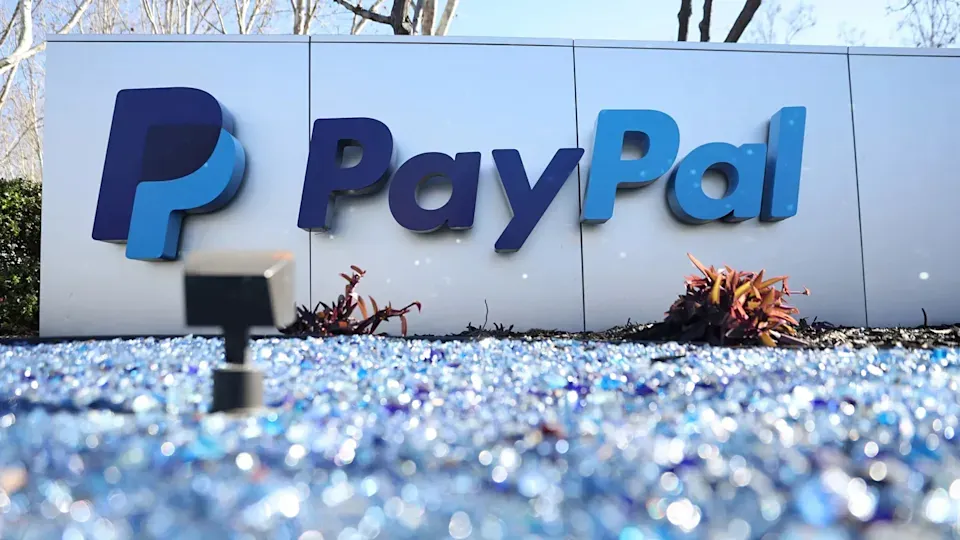 Мойя возглавил венчурное подразделение PayPal, инвестировавшее около $850 млн в финтех, ИИ и криптовалюты, расширяя стратегию за пределы платежных решений