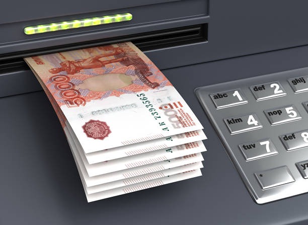 В России ужесточили правила переводов и снятия наличных при упрощённой идентификации