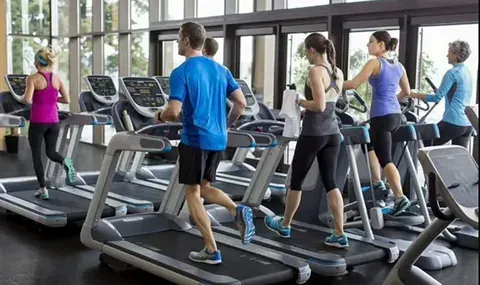 Почему ходьба в горку лучше бега для похудения: научное объяснение и советы