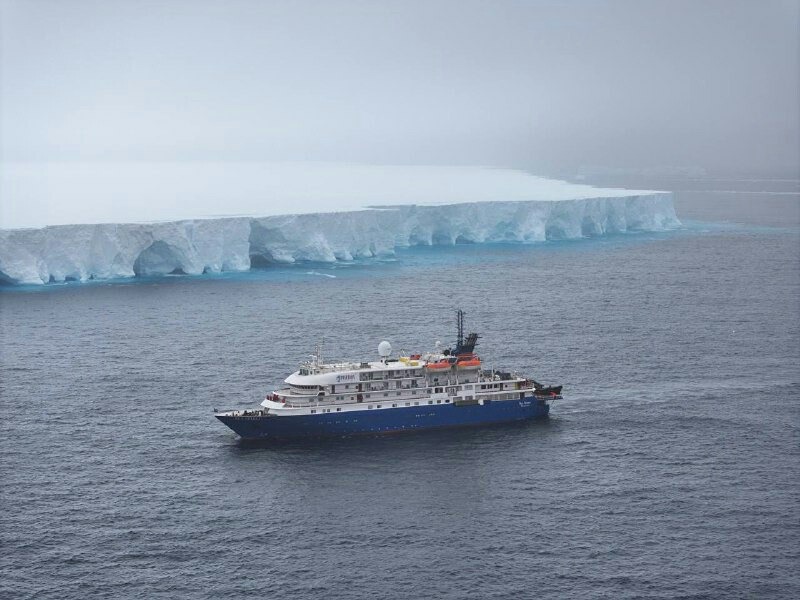 Крупнейший айсберг в мире А23а вновь начал движение: размер сравним с Москвой