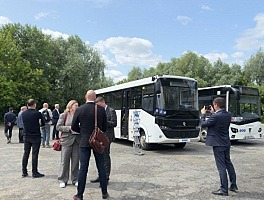 КАМАЗ показал новинки пассажирского транспорта в Казани: преимущества автобусов VEGA и 4290-5М