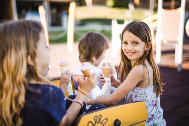 До 40% зарплаты — на детей: сколько стоит развитие и досуг ребёнка в России