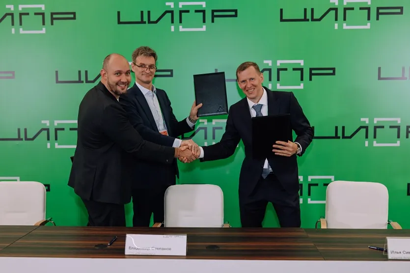 Комплексное решение для коммуникаций и совместной работы на базе «Аквариус», Astra Linux и IVA One