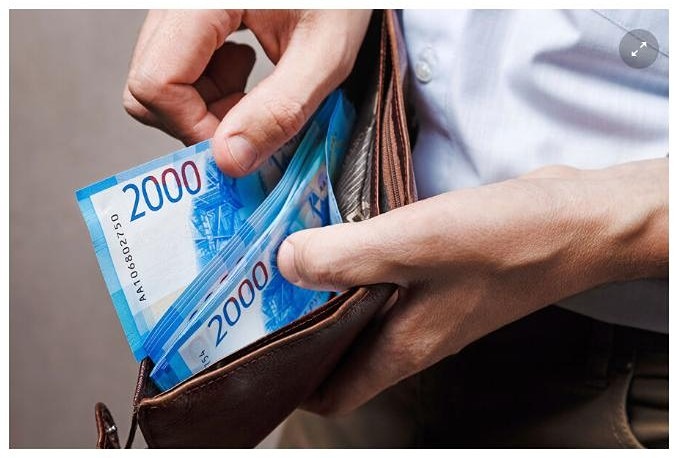 Реальные доходы россиян в 2025 году могут увеличиться на 9–12% — что ожидает рынок труда и зарплаты?