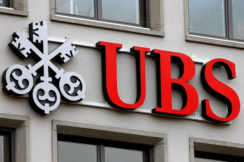 UBS привлекает двух опытных банкиров из Bank of America для усиления сегмента технологий — эксперты с более чем 30-летним опытом в M&A и рынках капитала