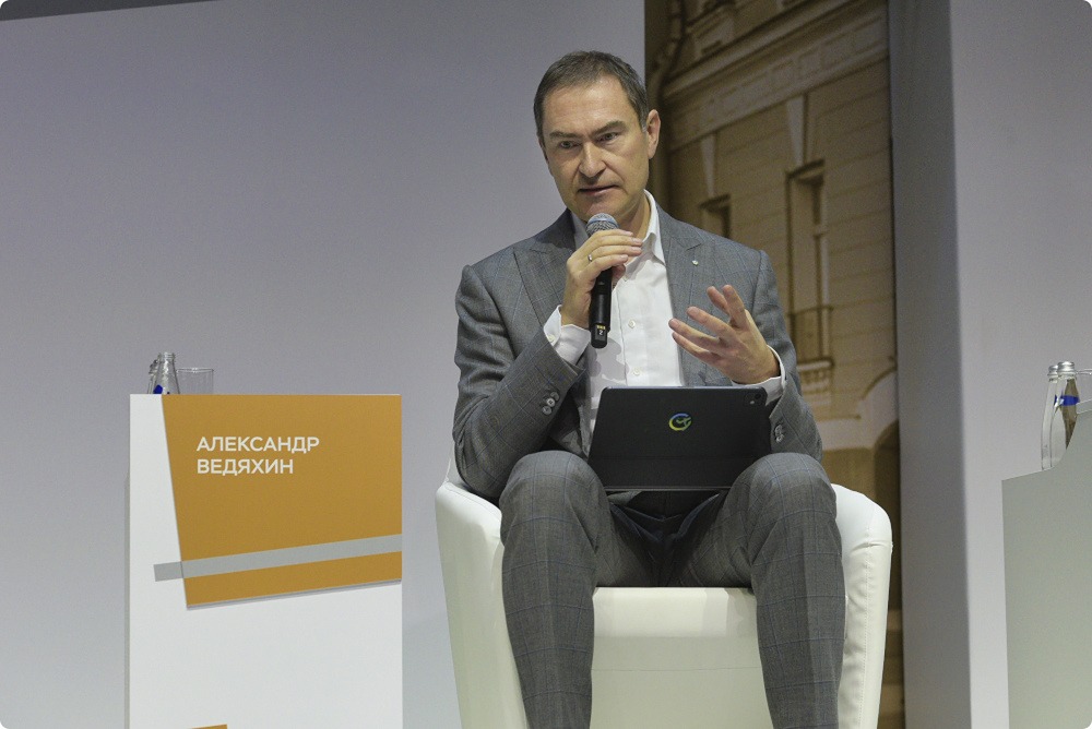 Первый зампред правления Сбербанка анонсировал возможность расчетов в криптовалюте