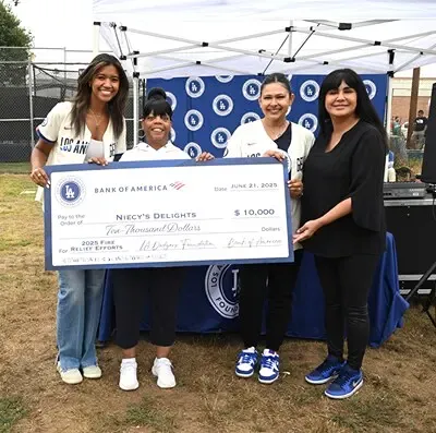 Bank of America поддерживает Лос-Анджелес после лесных пожаров: помощь и восстановление