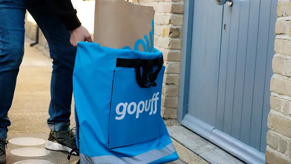 Amazon и GoPuff запустили сверхбыструю доставку в Великобритании: новые возможности для покупателей