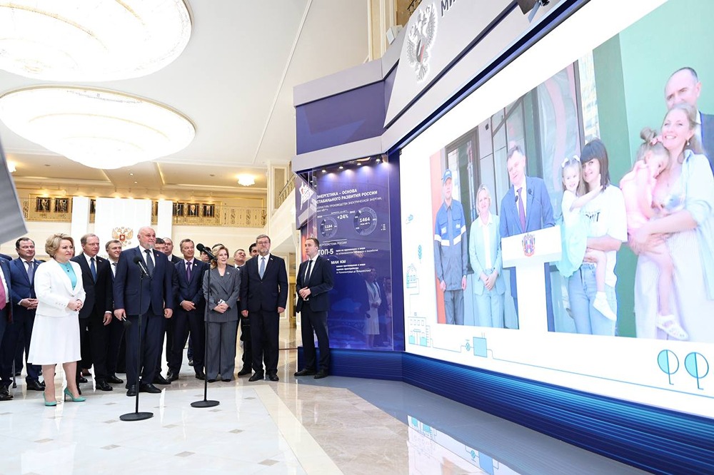 Газпром обеспечивает теплом и газом тысячи россиян: успех газификации в регионах