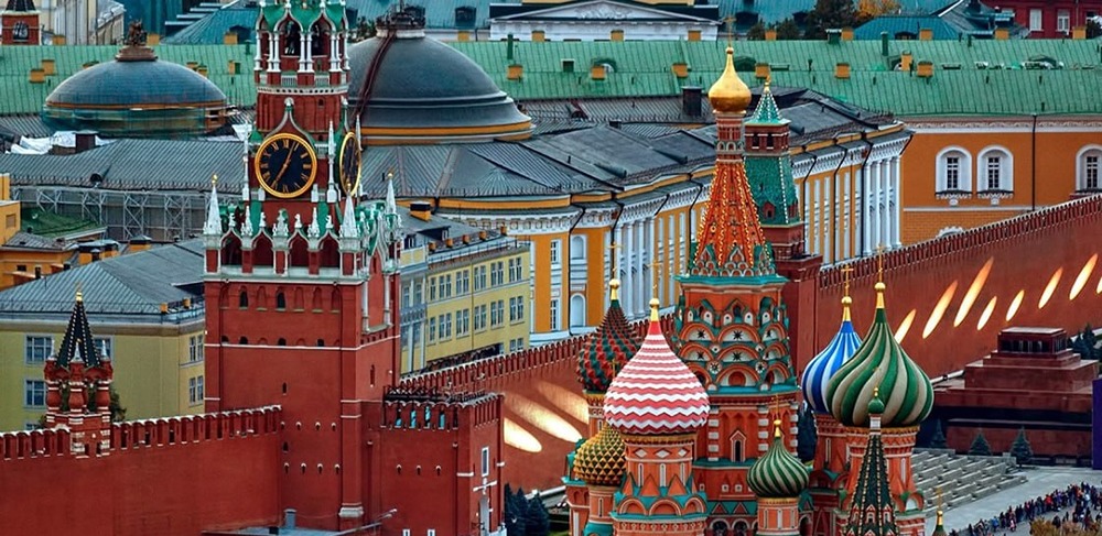 Сокращение зарплат и рост планов сокращений: как меняется рынок труда в России в 2025 году