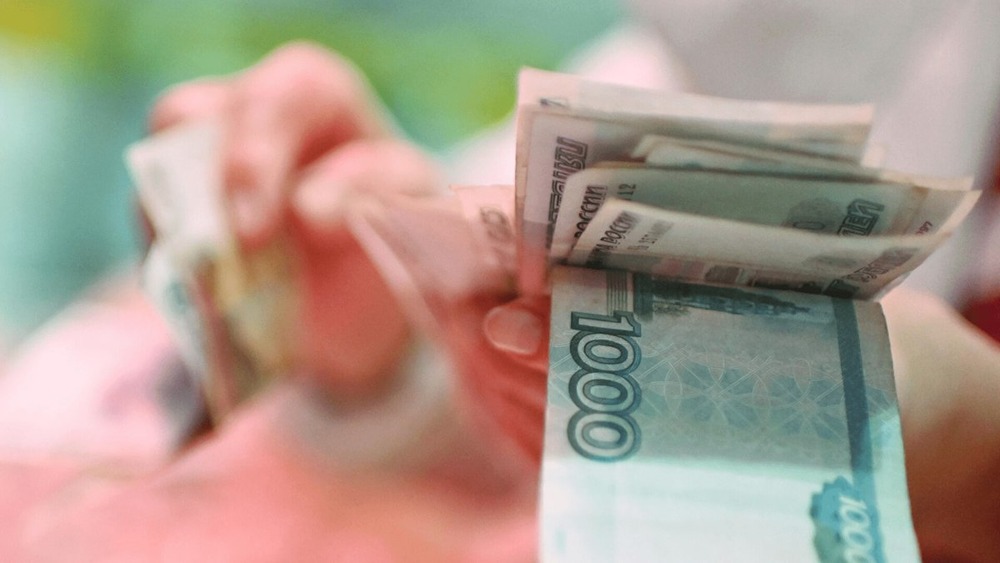 Увеличение МРОТ в 2026 году до 27 093 рублей: новые планы Минтруда и поручения Путина