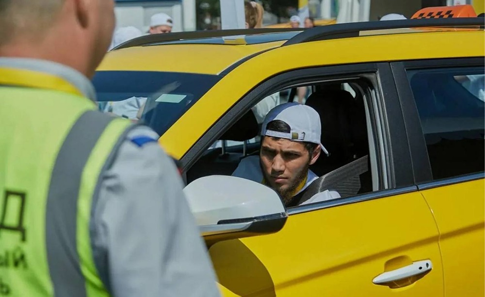 Госдума одобрила закон о необходимости владения русским языком для медиков, водителей и других работников