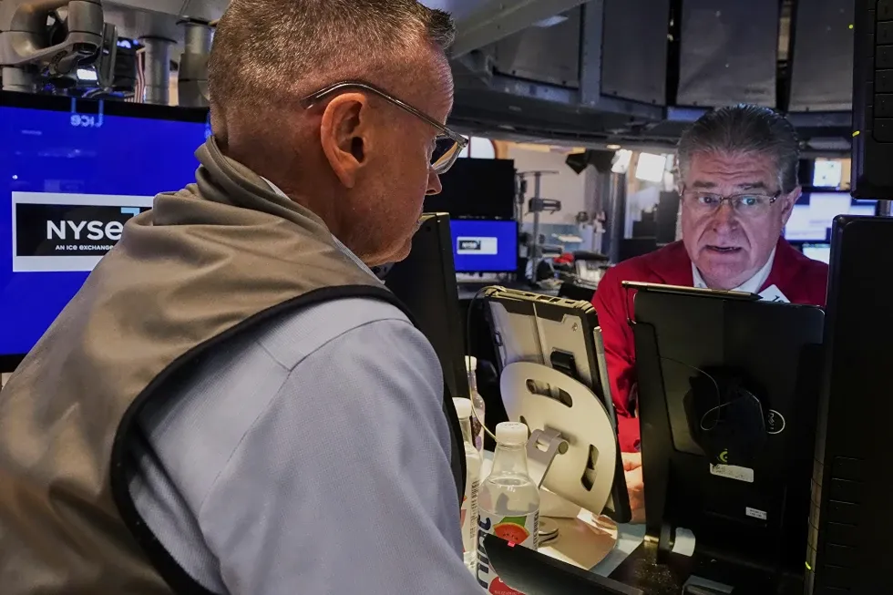 Фондовый рынок США реагирует на отчёты GM и Coca-Cola