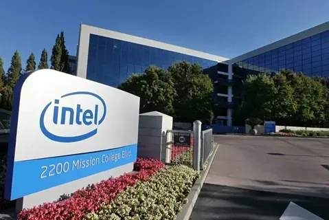 Intel готовится к квартальному убытку: анализ ситуации и перспективы акций