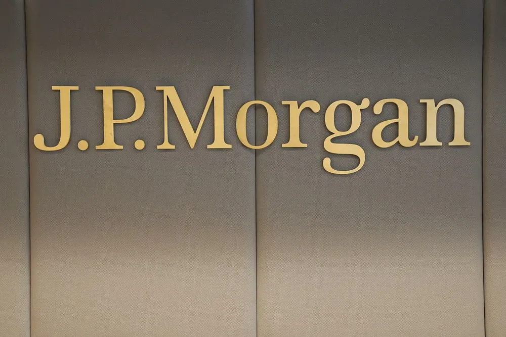 Риск самоуспокоенности: аналитика JPMorgan о снижении прогнозов прибыли и росте акций