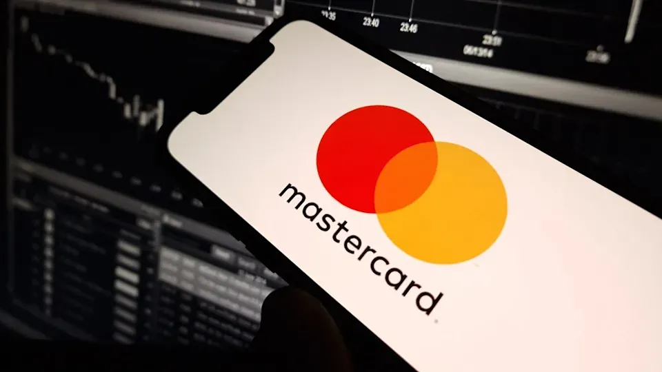 Mastercard и Uber расширяют партнерство: новые платежные решения для водителей и пользователей