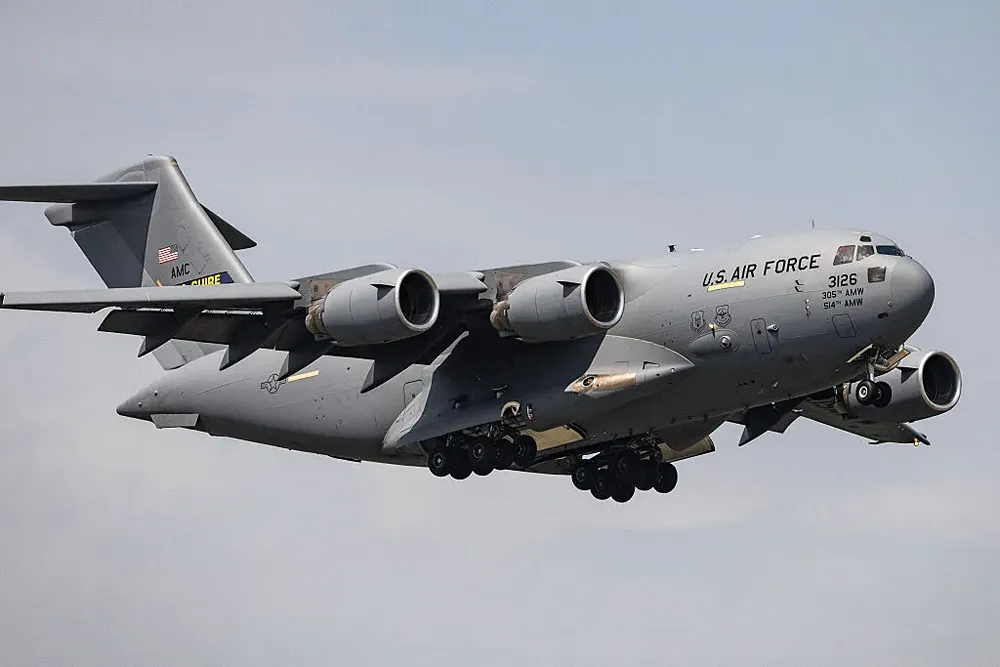 Трамп усиливает давление на Россию, возвращая ядерное оружие в Британию