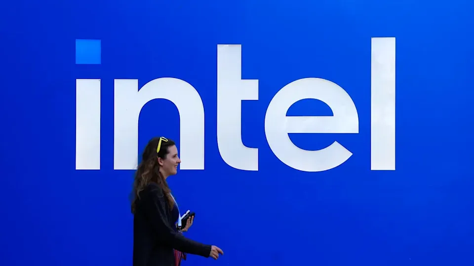 Intel расширяет линейку процессоров для ИИ и переосмысливает производственные планы в 2025 году