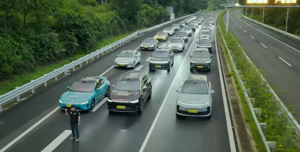 Tesla и три десятка «китайцев: чей автопилот оказался лучше?