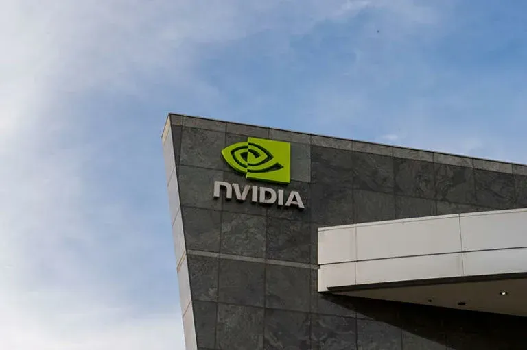 Сотрудничество OnSemi и NVIDIA: повышение эффективности электропитания в инфраструктуре ИИ