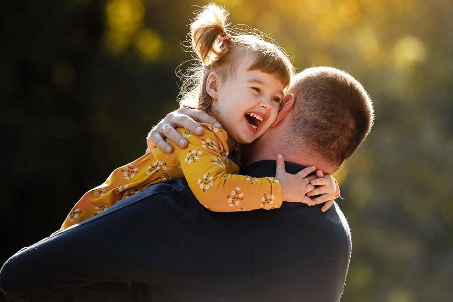 Госдума предлагает: отцам — 14 дней оплачиваемого отпуска после рождения ребенка