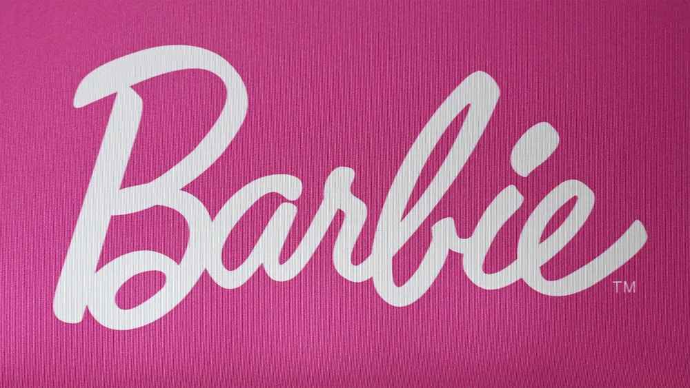 Уникальные экспонаты на аукционе: розовый кабриолет Барби и редкий Cadillac с Disney World