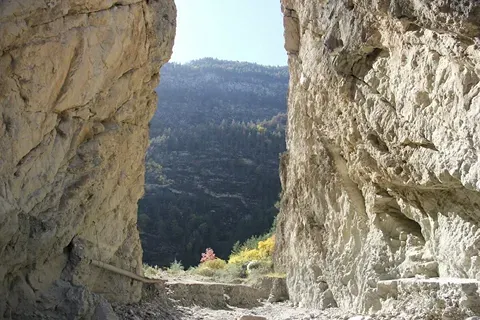 Карадахская теснина — один из самых впечатляющих и таинственных природных объектов Дагестана