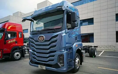 Россия резко снизила закупки новых грузовых автомобилей