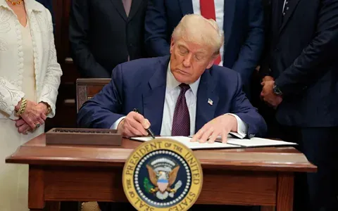 США корректируют пошлины на импорт в ответ на сложные торговые переговоры