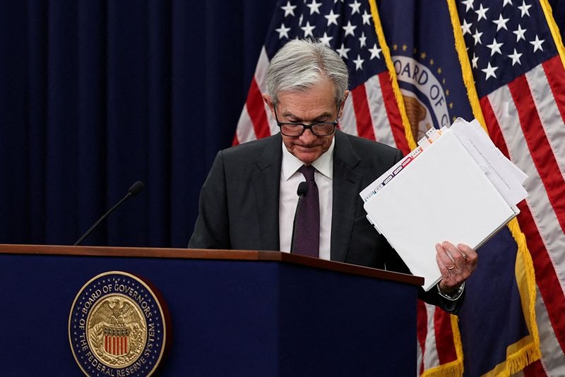 Резкое снижение прироста рабочих мест в США усилило ожидания смягчения ФРС