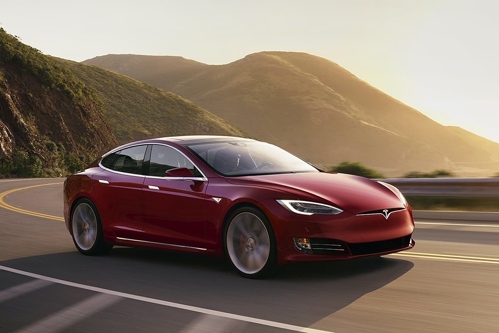 Могут ли скрывать Tesla данные о ДТП с автопилотом и как это влияет на доверие?