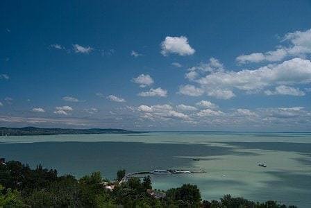 Почему озеро Балатон называют «Венгерским морем» и чем оно уникально?