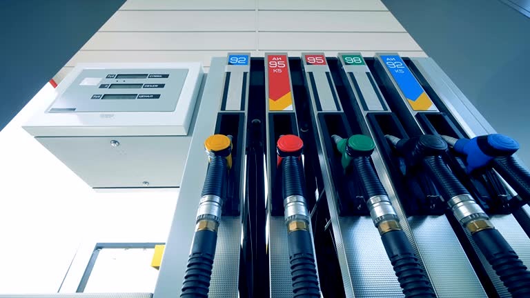 Что происходит с ценами на топливо в России?