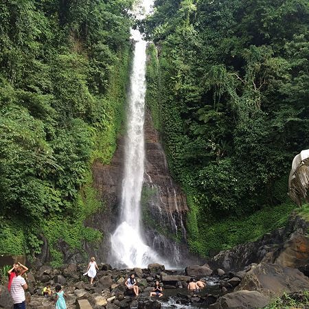 Где находится водопад Гитгит и чем он привлекает туристов на Бали?