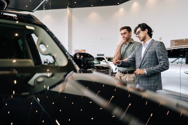 Сколько стоит новый автомобиль в России в 2025 году?