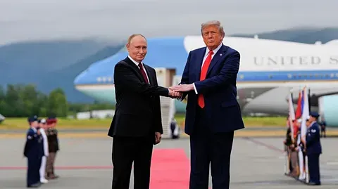 Как завершились переговоры Путина и Трампа на Аляске?