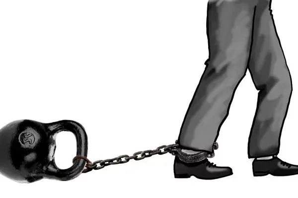 Какие признаки сигнализируют о проблемах с долговой нагрузкой компании?